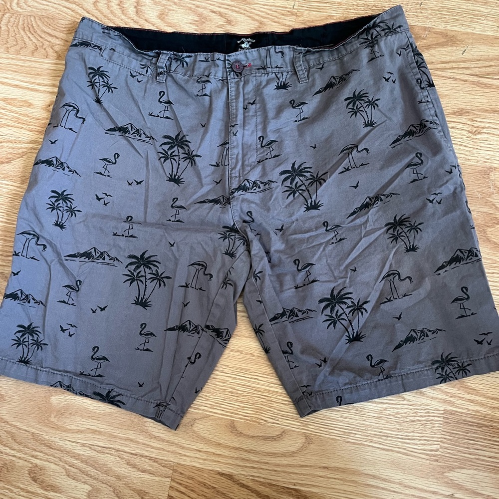 Men’s Gray Palm Tree Print Shorts